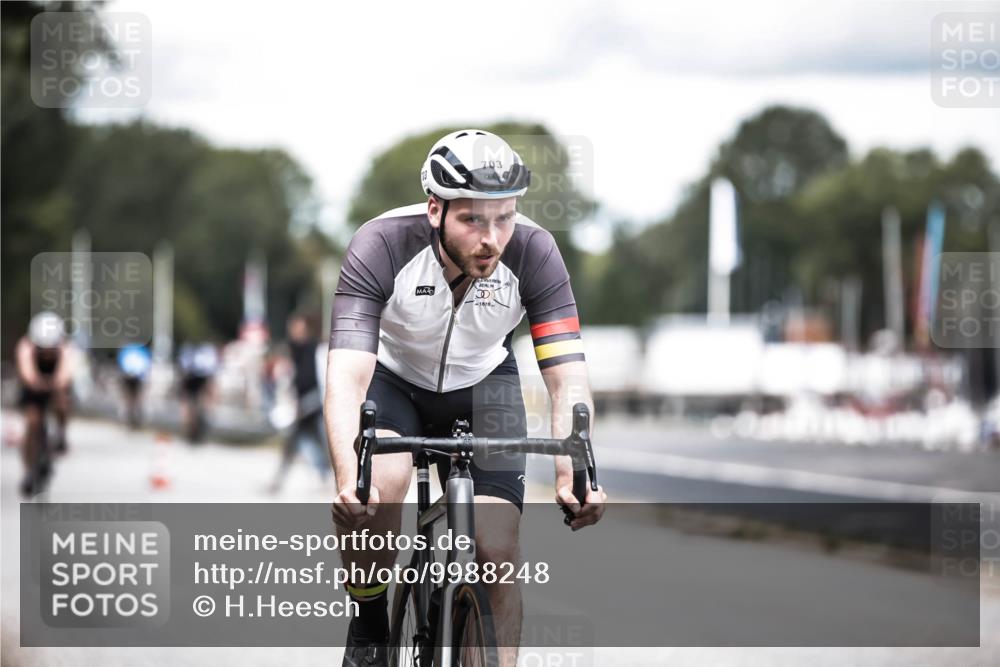 16.08.2026 - KN Förde Triathlon 2026 H.Heesch http://msf.ph/oto/9988248 16.08.2026 13:13:49 Radfahren 535, 567, 571, 585, 599, 608, 703, 731 meine-sportfotos.de