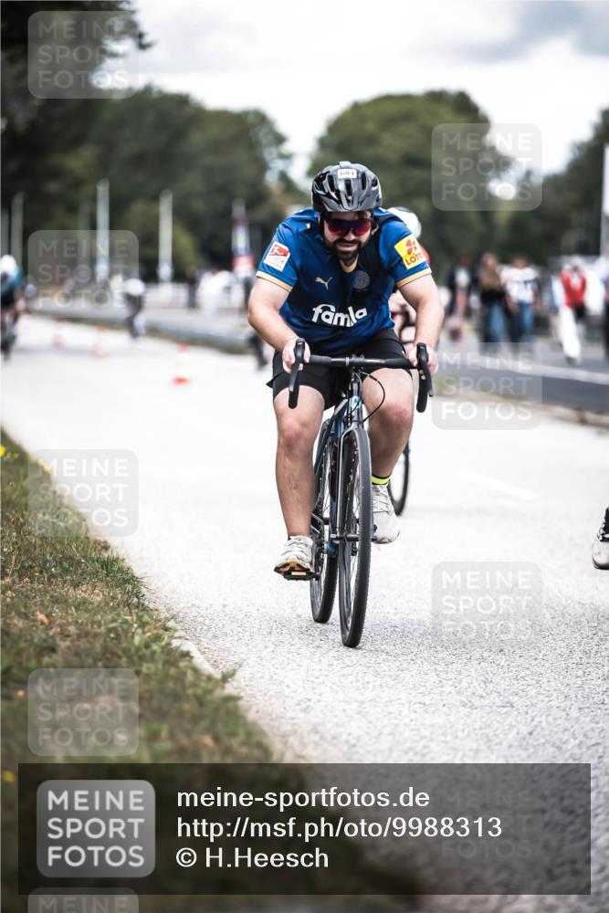 16.08.2026 - KN Förde Triathlon 2026 H.Heesch http://msf.ph/oto/9988313 16.08.2026 13:14:17 Radfahren 530, 540, 548, 604, 611, 705 meine-sportfotos.de