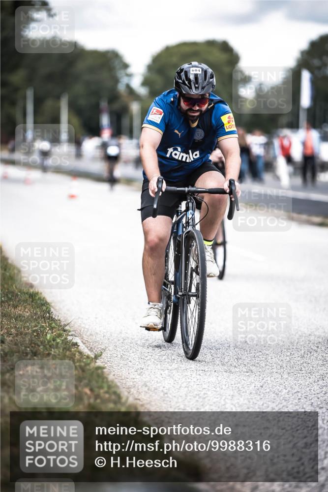 16.08.2026 - KN Förde Triathlon 2026 H.Heesch http://msf.ph/oto/9988316 16.08.2026 13:14:17 Radfahren 530, 540, 548, 604, 611, 705 meine-sportfotos.de