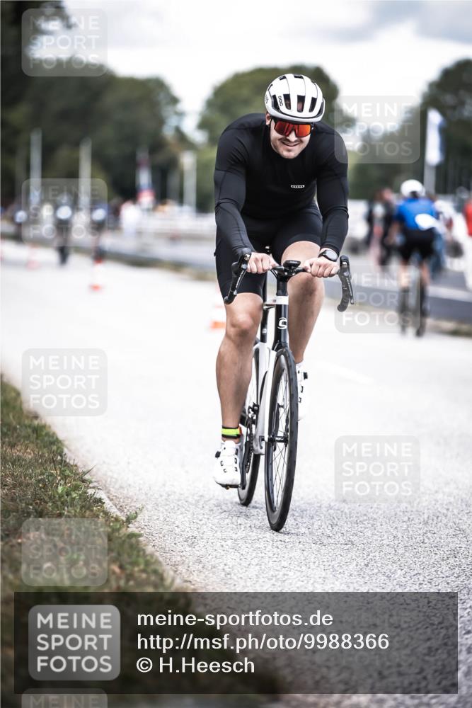 16.08.2026 - KN Förde Triathlon 2026 H.Heesch http://msf.ph/oto/9988366 16.08.2026 13:14:25 Radfahren 546, 555, 561, 568, 610, 705, 740 meine-sportfotos.de
