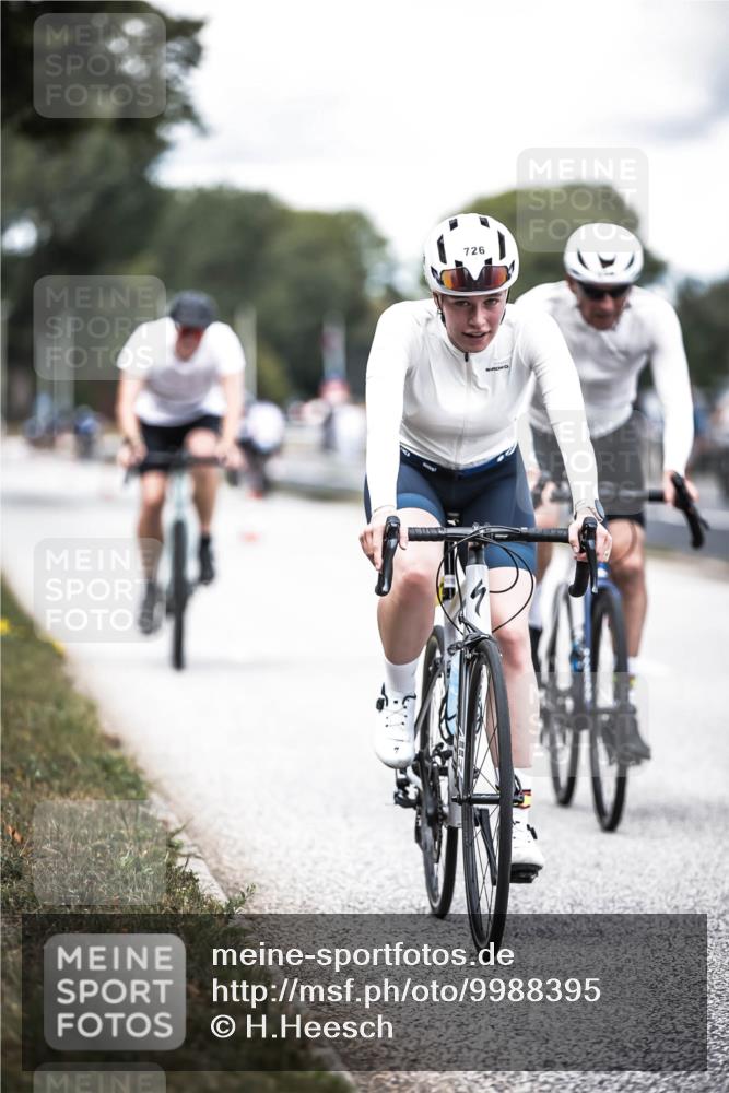 16.08.2026 - KN Förde Triathlon 2026 H.Heesch http://msf.ph/oto/9988395 16.08.2026 13:14:38 Radfahren 528, 533, 724, 726, 739 meine-sportfotos.de