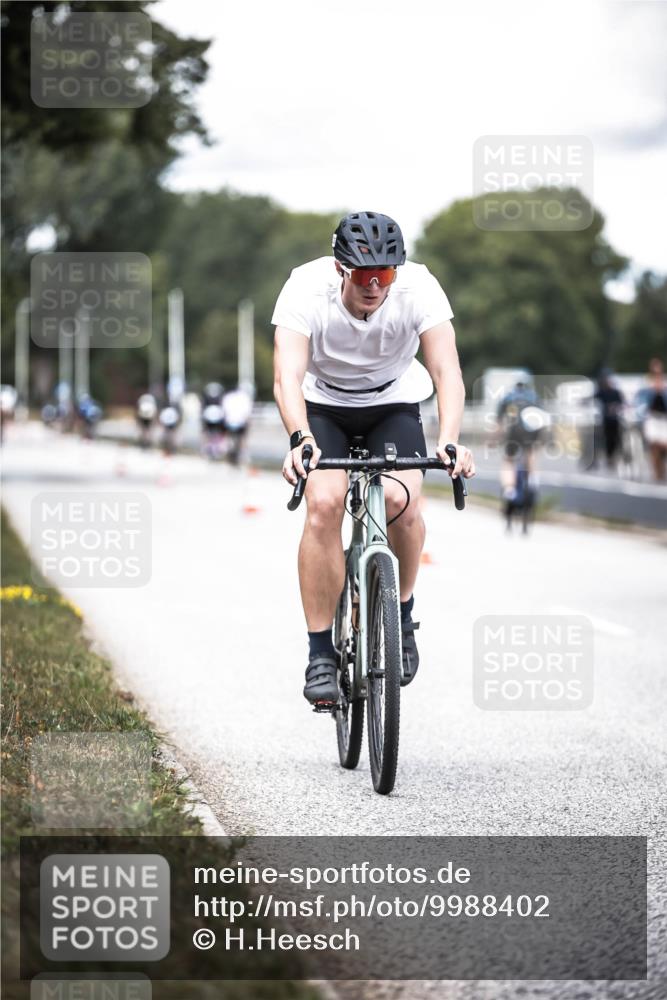 16.08.2026 - KN Förde Triathlon 2026 H.Heesch http://msf.ph/oto/9988402 16.08.2026 13:14:40 Radfahren 528, 533, 724, 726, 739 meine-sportfotos.de