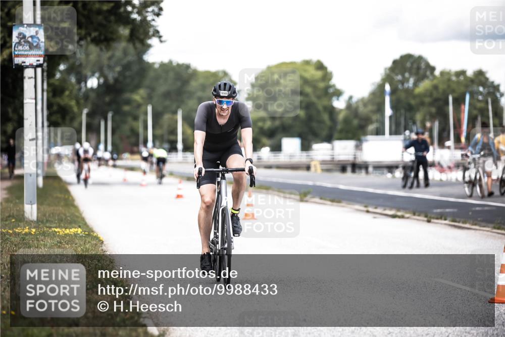 16.08.2026 - KN Förde Triathlon 2026 H.Heesch http://msf.ph/oto/9988433 16.08.2026 13:14:54 Radfahren 513, 550 meine-sportfotos.de
