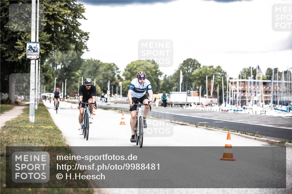 16.08.2026 - KN Förde Triathlon 2026 H.Heesch http://msf.ph/oto/9988481 16.08.2026 13:15:20 Radfahren 575, 708, 711 meine-sportfotos.de