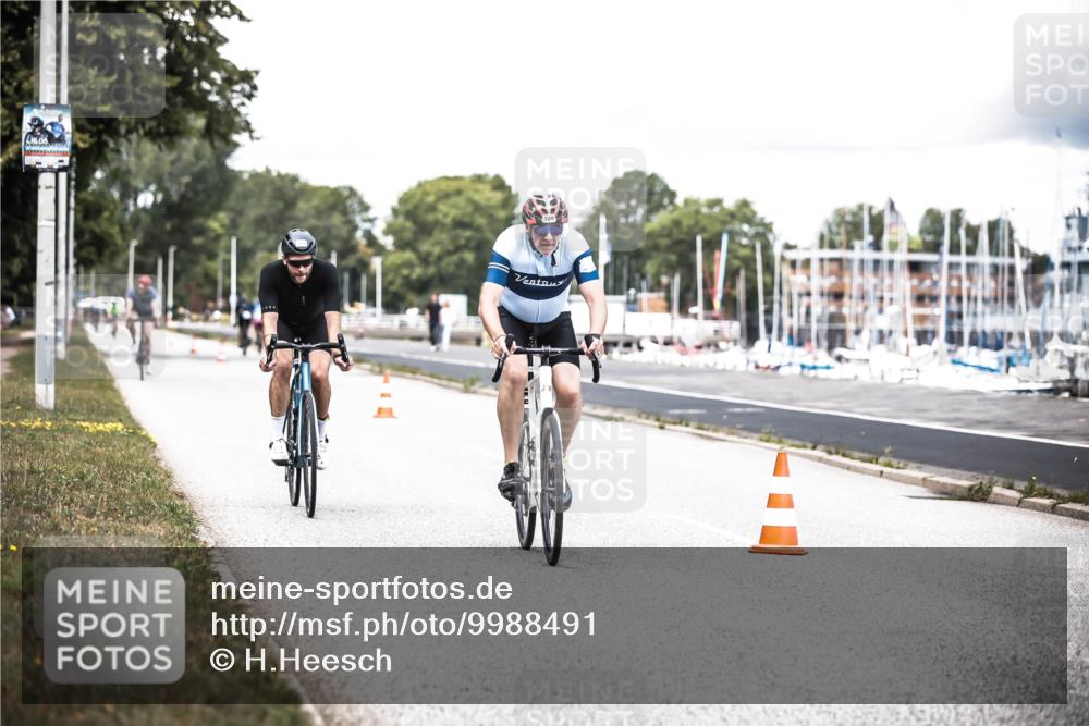 16.08.2026 - KN Förde Triathlon 2026 H.Heesch http://msf.ph/oto/9988491 16.08.2026 13:15:20 Radfahren 575, 708, 711 meine-sportfotos.de