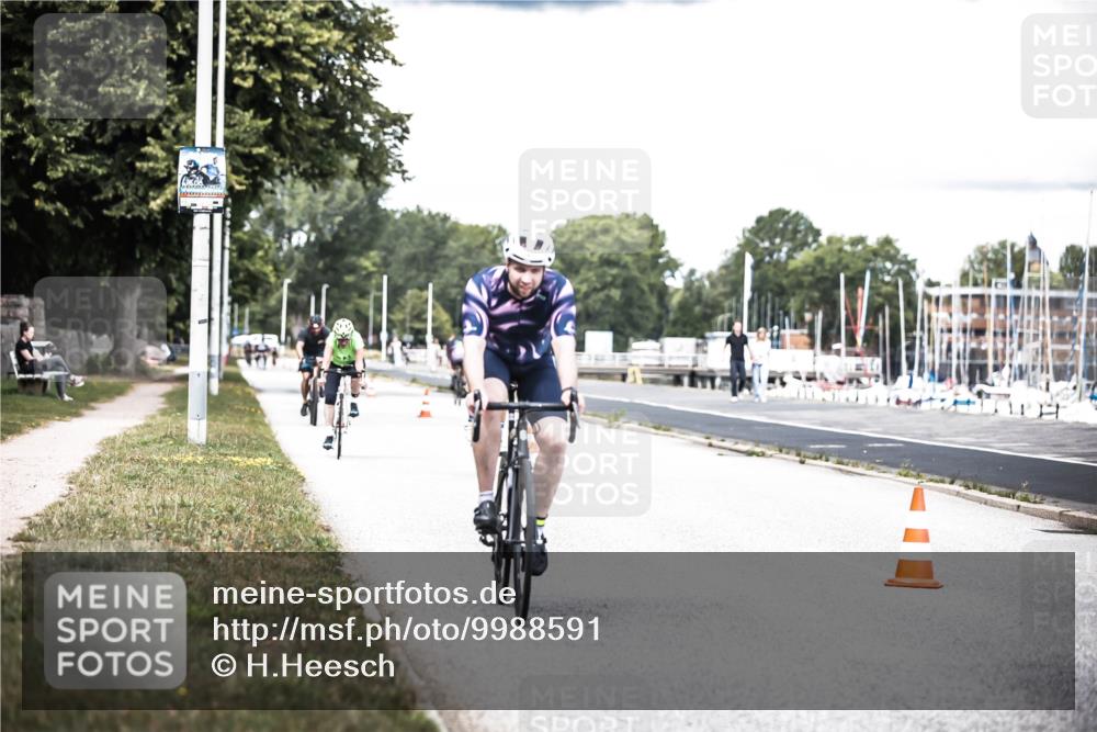 16.08.2026 - KN Förde Triathlon 2026 H.Heesch http://msf.ph/oto/9988591 16.08.2026 13:15:47 Radfahren 515, 569, 573, 587, 606, 609, 742 meine-sportfotos.de