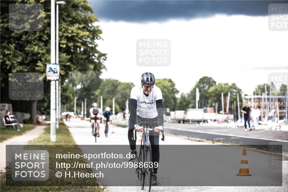 16.08.2026 - KN Förde Triathlon 2026 H.Heesch http://msf.ph/oto/9988639 16.08.2026 13:16:03 Radfahren 517, 525, 527, 571, 734 meine-sportfotos.de