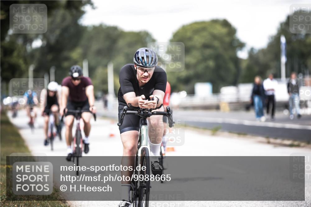 16.08.2026 - KN Förde Triathlon 2026 H.Heesch http://msf.ph/oto/9988665 16.08.2026 13:16:16 Radfahren 519, 535, 552, 567, 585, 727, 732, 738 meine-sportfotos.de