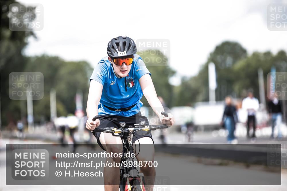 16.08.2026 - KN Förde Triathlon 2026 H.Heesch http://msf.ph/oto/9988700 16.08.2026 13:16:23 Radfahren 519, 520, 565, 611, 715, 717 meine-sportfotos.de