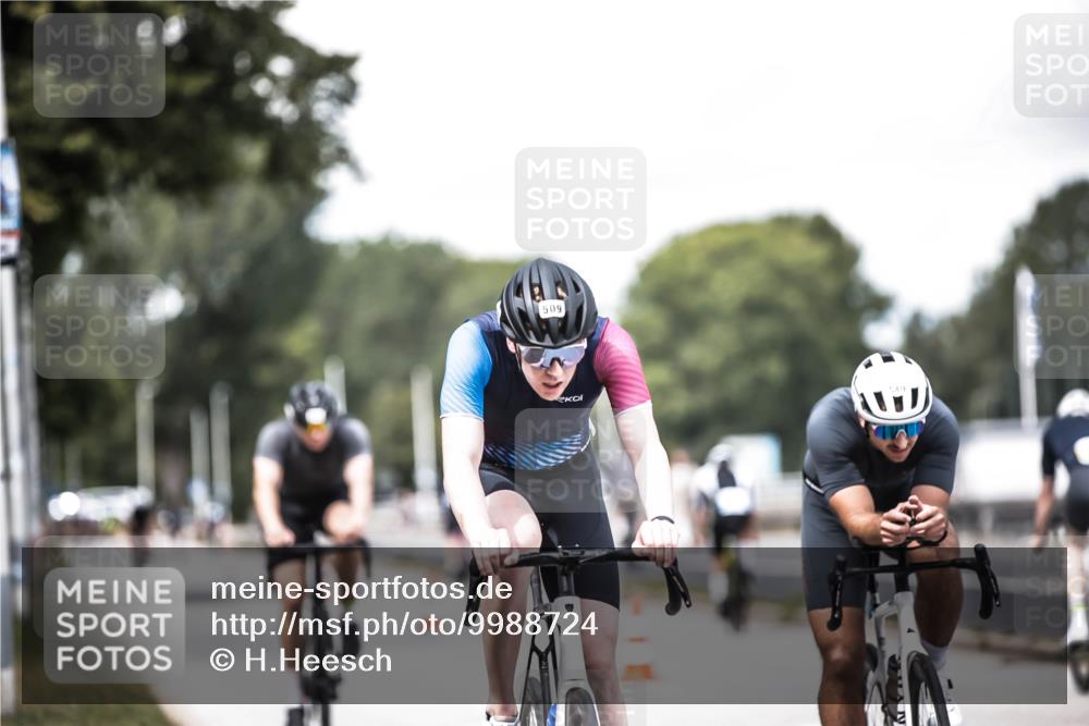 16.08.2026 - KN Förde Triathlon 2026 H.Heesch http://msf.ph/oto/9988724 16.08.2026 13:16:29 Radfahren 545, 579, 611, 725 meine-sportfotos.de
