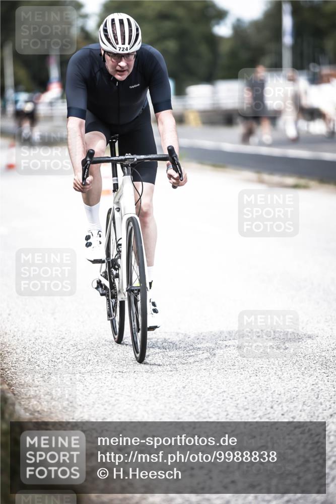 16.08.2026 - KN Förde Triathlon 2026 H.Heesch http://msf.ph/oto/9988838 16.08.2026 13:16:58 Radfahren 546, 583, 724 meine-sportfotos.de