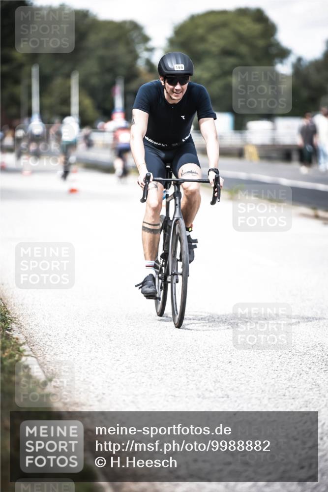 16.08.2026 - KN Förde Triathlon 2026 H.Heesch http://msf.ph/oto/9988882 16.08.2026 13:17:33 Radfahren 196, 594, 610, 723 meine-sportfotos.de