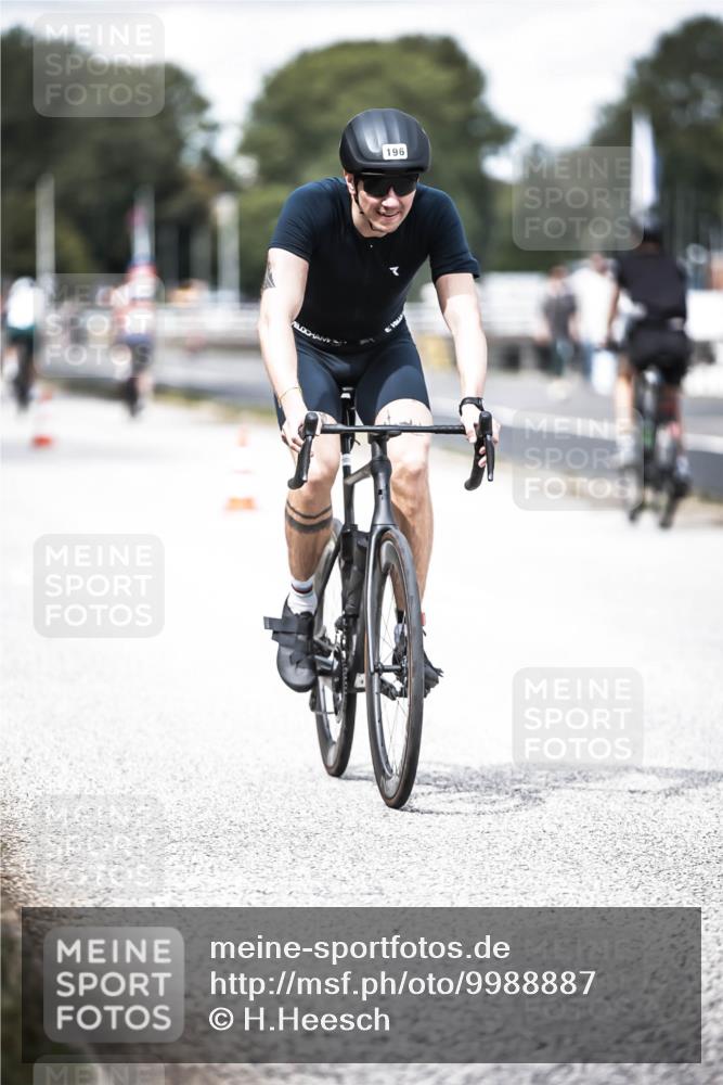 16.08.2026 - KN Förde Triathlon 2026 H.Heesch http://msf.ph/oto/9988887 16.08.2026 13:17:33 Radfahren 196, 594, 610, 723 meine-sportfotos.de
