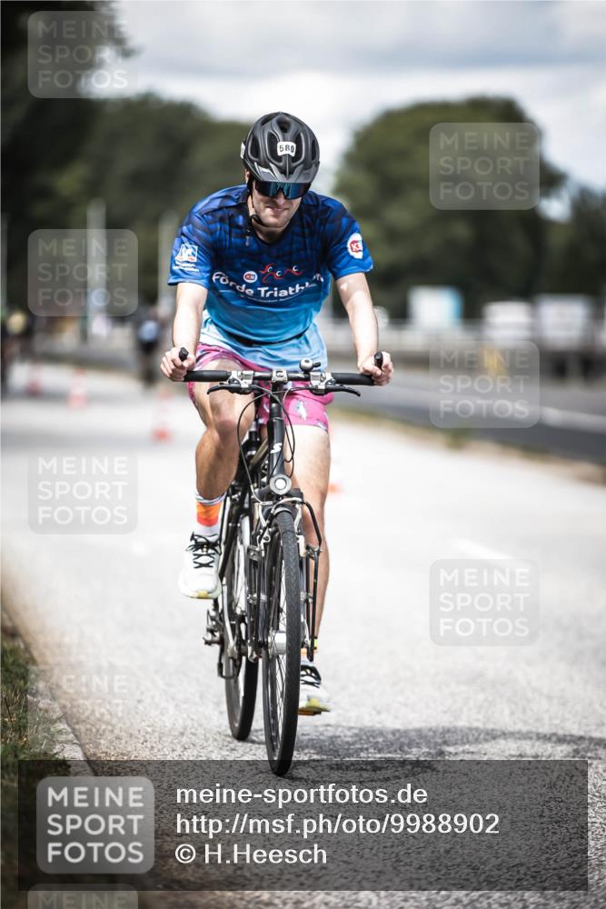 16.08.2026 - KN Förde Triathlon 2026 H.Heesch http://msf.ph/oto/9988902 16.08.2026 13:17:49 Radfahren 580 meine-sportfotos.de