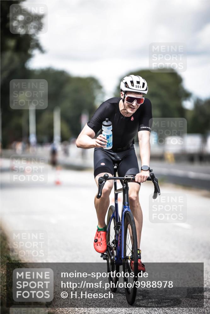 16.08.2026 - KN Förde Triathlon 2026 H.Heesch http://msf.ph/oto/9988978 16.08.2026 13:18:12 Radfahren 557, 720, 732, 738 meine-sportfotos.de