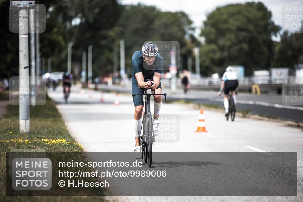 16.08.2026 - KN Förde Triathlon 2026 H.Heesch http://msf.ph/oto/9989006 16.08.2026 13:18:20 Radfahren 557, 702 meine-sportfotos.de