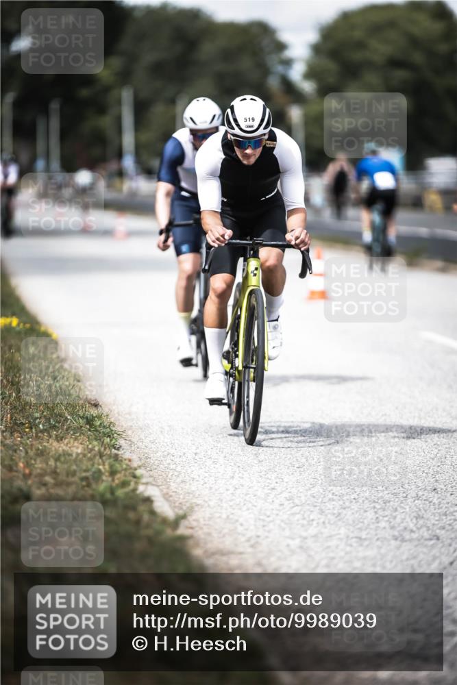 16.08.2026 - KN Förde Triathlon 2026 H.Heesch http://msf.ph/oto/9989039 16.08.2026 13:18:37 Radfahren 547, 592 meine-sportfotos.de