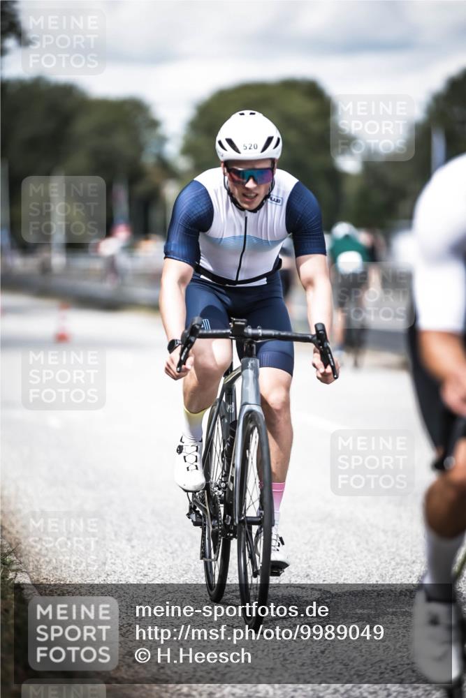 16.08.2026 - KN Förde Triathlon 2026 H.Heesch http://msf.ph/oto/9989049 16.08.2026 13:18:38 Radfahren 547, 559, 592 meine-sportfotos.de