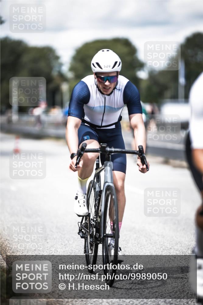 16.08.2026 - KN Förde Triathlon 2026 H.Heesch http://msf.ph/oto/9989050 16.08.2026 13:18:38 Radfahren 547, 559, 592 meine-sportfotos.de