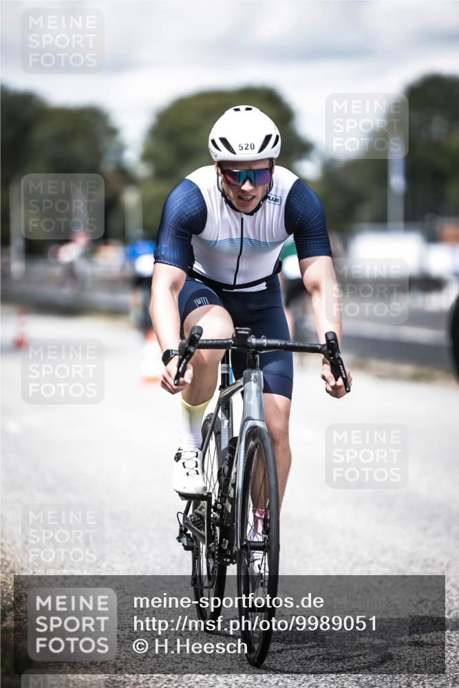 16.08.2026 - KN Förde Triathlon 2026 H.Heesch http://msf.ph/oto/9989051 16.08.2026 13:18:38 Radfahren 547, 559, 592 meine-sportfotos.de