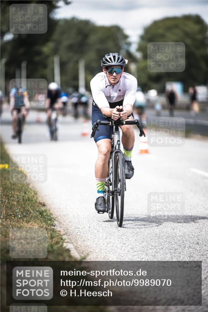 16.08.2026 - KN Förde Triathlon 2026 H.Heesch http://msf.ph/oto/9989070 16.08.2026 13:18:43 Radfahren 559, 566, 592, 597, 603, 609, 715, 718 meine-sportfotos.de
