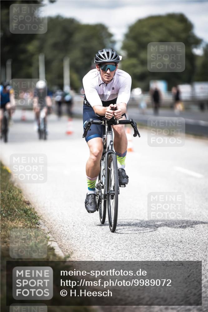 16.08.2026 - KN Förde Triathlon 2026 H.Heesch http://msf.ph/oto/9989072 16.08.2026 13:18:43 Radfahren 559, 566, 592, 597, 603, 609, 715, 718 meine-sportfotos.de