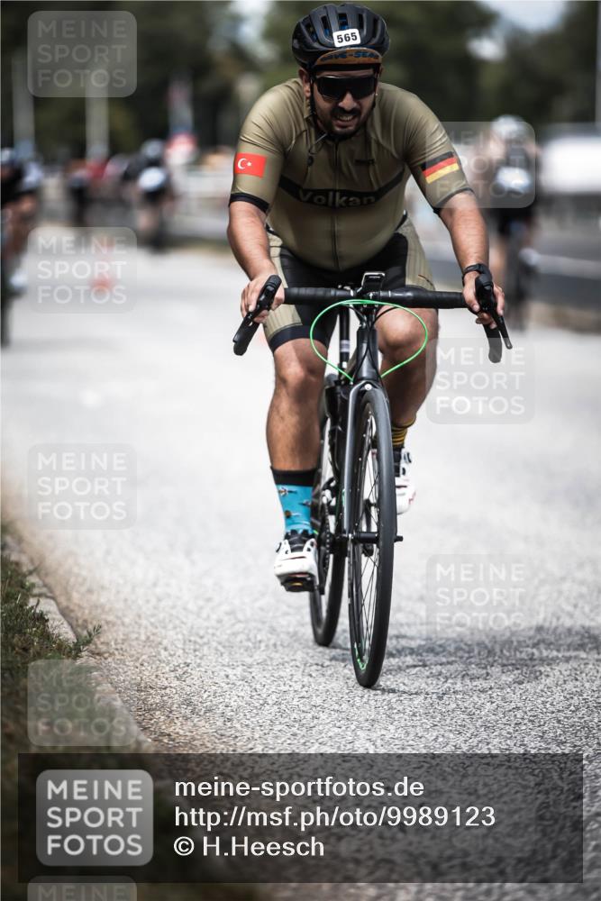 16.08.2026 - KN Förde Triathlon 2026 H.Heesch http://msf.ph/oto/9989123 16.08.2026 13:18:55 Radfahren 565, 704, 719, 725 meine-sportfotos.de