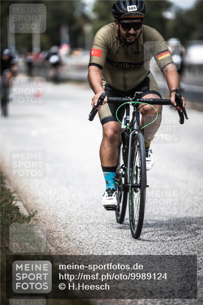 16.08.2026 - KN Förde Triathlon 2026 H.Heesch http://msf.ph/oto/9989124 16.08.2026 13:18:55 Radfahren 565, 704, 719, 725 meine-sportfotos.de
