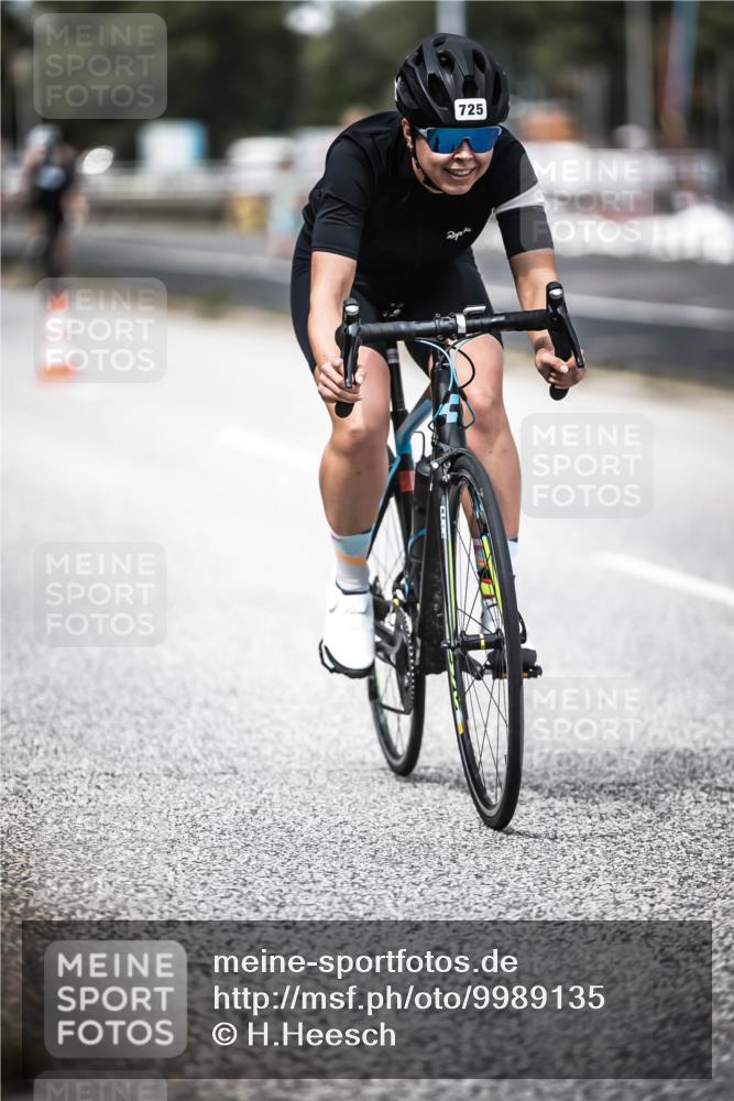 16.08.2026 - KN Förde Triathlon 2026 H.Heesch http://msf.ph/oto/9989135 16.08.2026 13:18:57 Radfahren 565, 704, 719, 725 meine-sportfotos.de