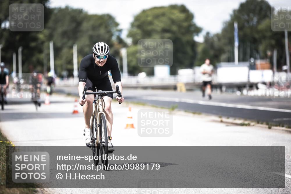 16.08.2026 - KN Förde Triathlon 2026 H.Heesch http://msf.ph/oto/9989179 16.08.2026 13:19:15 Radfahren 579, 706 meine-sportfotos.de