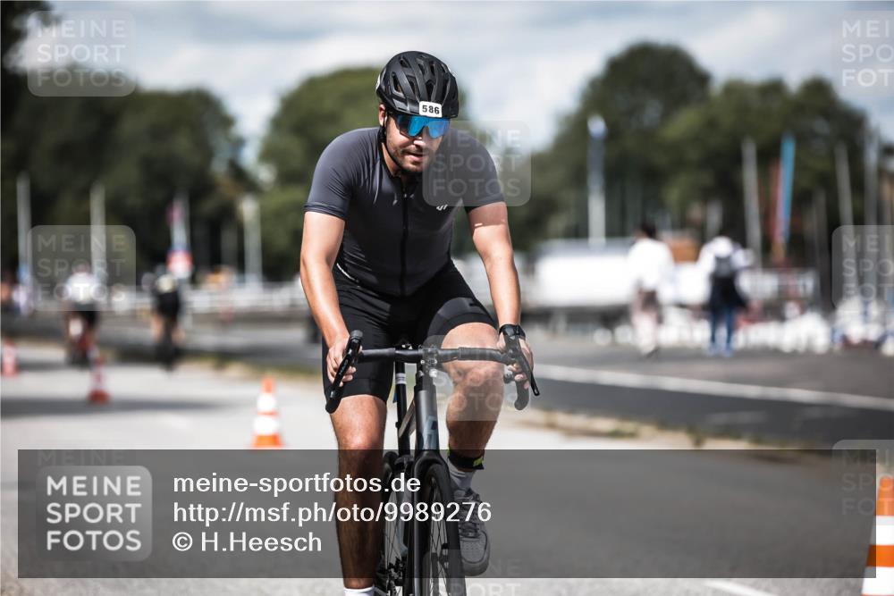 16.08.2026 - KN Förde Triathlon 2026 H.Heesch http://msf.ph/oto/9989276 16.08.2026 13:19:43 Radfahren 576, 586, 605 meine-sportfotos.de
