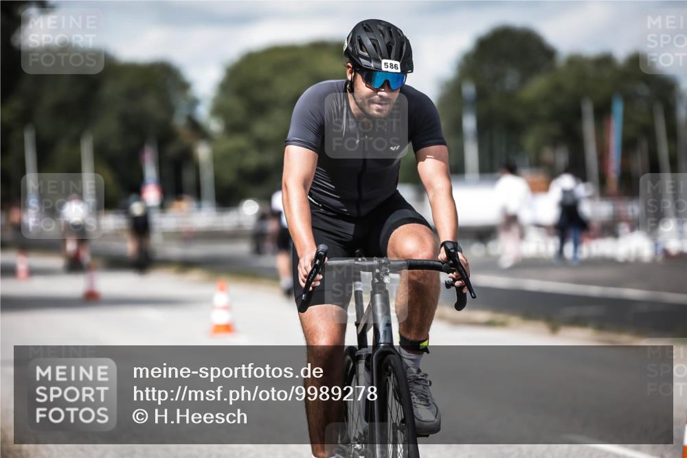 16.08.2026 - KN Förde Triathlon 2026 H.Heesch http://msf.ph/oto/9989278 16.08.2026 13:19:43 Radfahren 576, 586, 605 meine-sportfotos.de