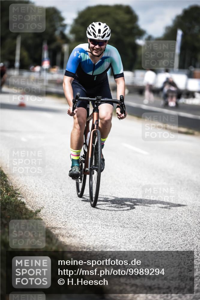 16.08.2026 - KN Förde Triathlon 2026 H.Heesch http://msf.ph/oto/9989294 16.08.2026 13:19:57 Radfahren 553, 594, 612, 733 meine-sportfotos.de