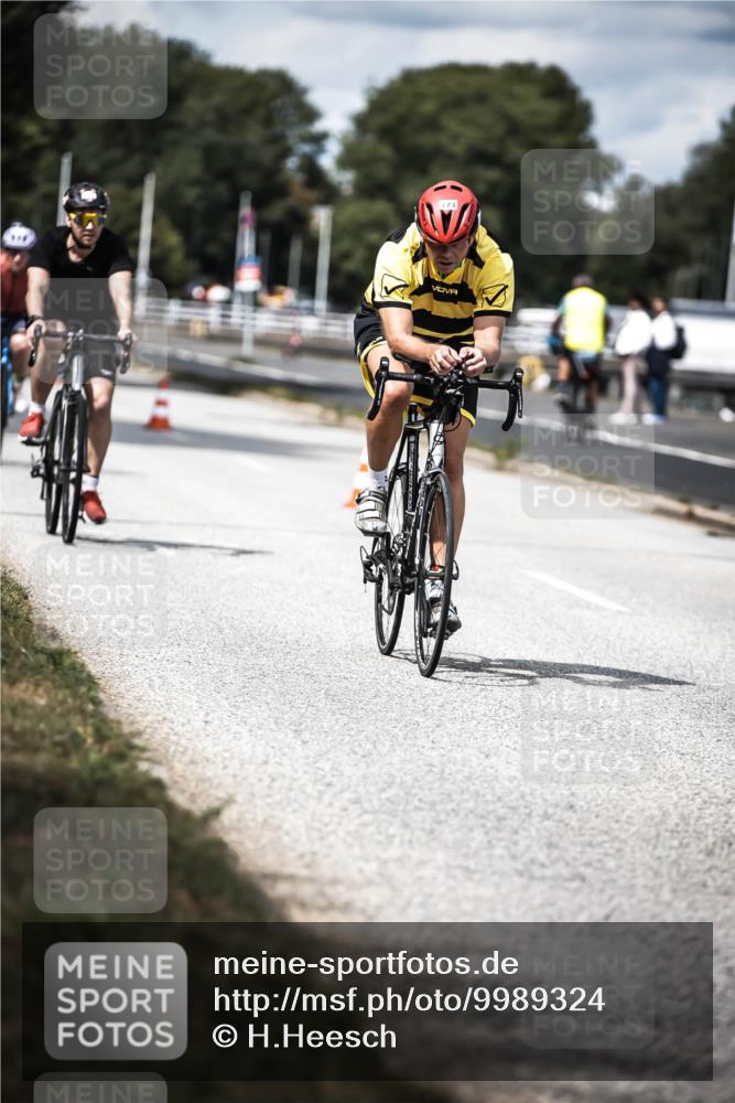 16.08.2026 - KN Förde Triathlon 2026 H.Heesch http://msf.ph/oto/9989324 16.08.2026 13:20:02 Radfahren 562, 591, 709, 723, 733, 737 meine-sportfotos.de