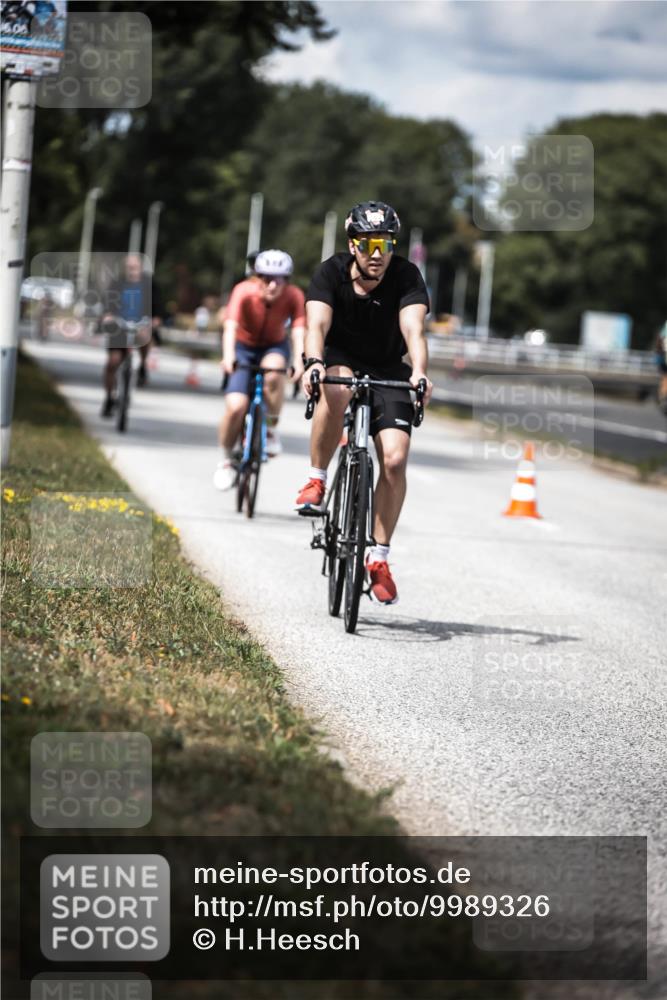 16.08.2026 - KN Förde Triathlon 2026 H.Heesch http://msf.ph/oto/9989326 16.08.2026 13:20:02 Radfahren 562, 591, 709, 723, 733, 737 meine-sportfotos.de