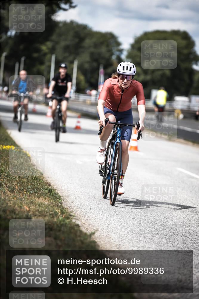 16.08.2026 - KN Förde Triathlon 2026 H.Heesch http://msf.ph/oto/9989336 16.08.2026 13:20:04 Radfahren 532, 562, 591, 709, 723, 737 meine-sportfotos.de