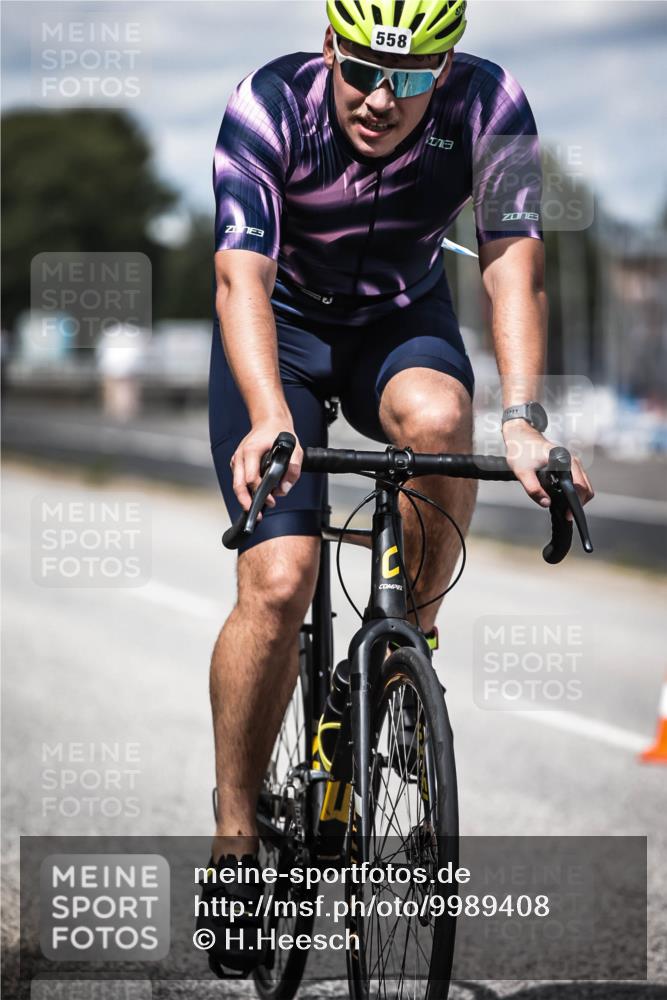 16.08.2026 - KN Förde Triathlon 2026 H.Heesch http://msf.ph/oto/9989408 16.08.2026 13:20:49 Radfahren 581, 589 meine-sportfotos.de