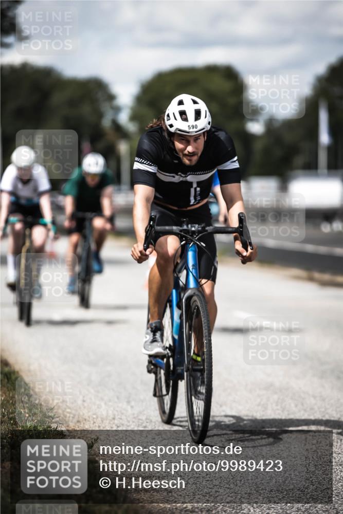 16.08.2026 - KN Förde Triathlon 2026 H.Heesch http://msf.ph/oto/9989423 16.08.2026 13:20:56 Radfahren 544, 581, 589, 602, 607, 720 meine-sportfotos.de