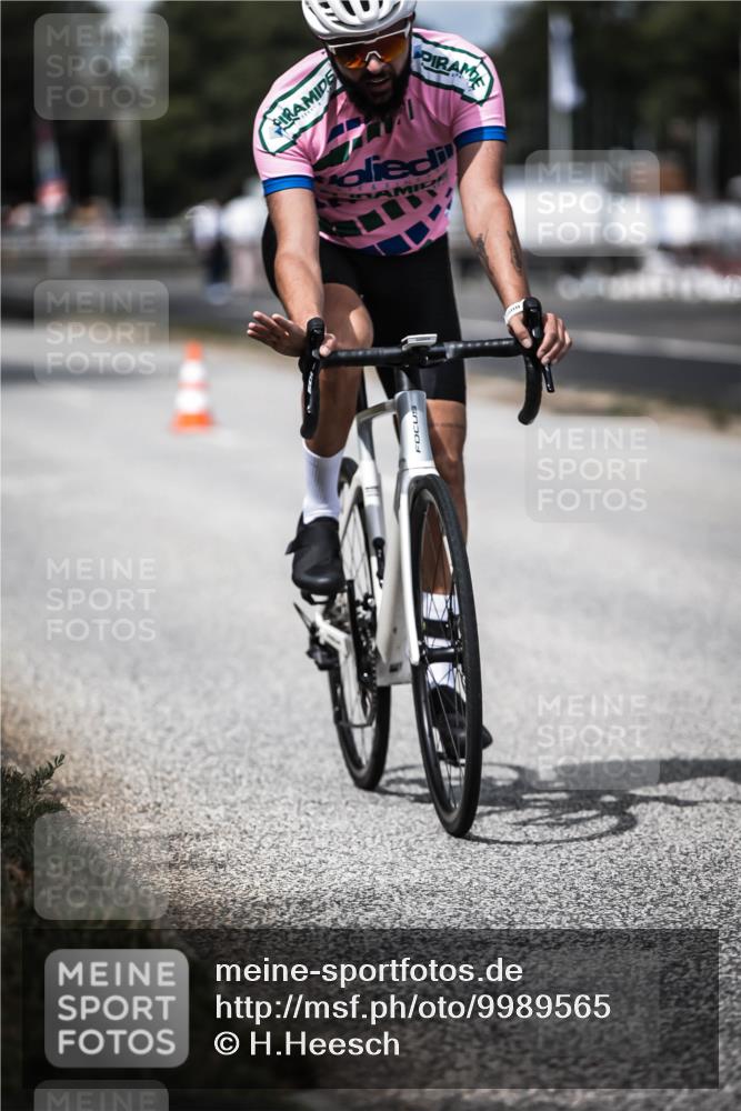 16.08.2026 - KN Förde Triathlon 2026 H.Heesch http://msf.ph/oto/9989565 16.08.2026 13:21:34 Radfahren 538, 718, 736 meine-sportfotos.de