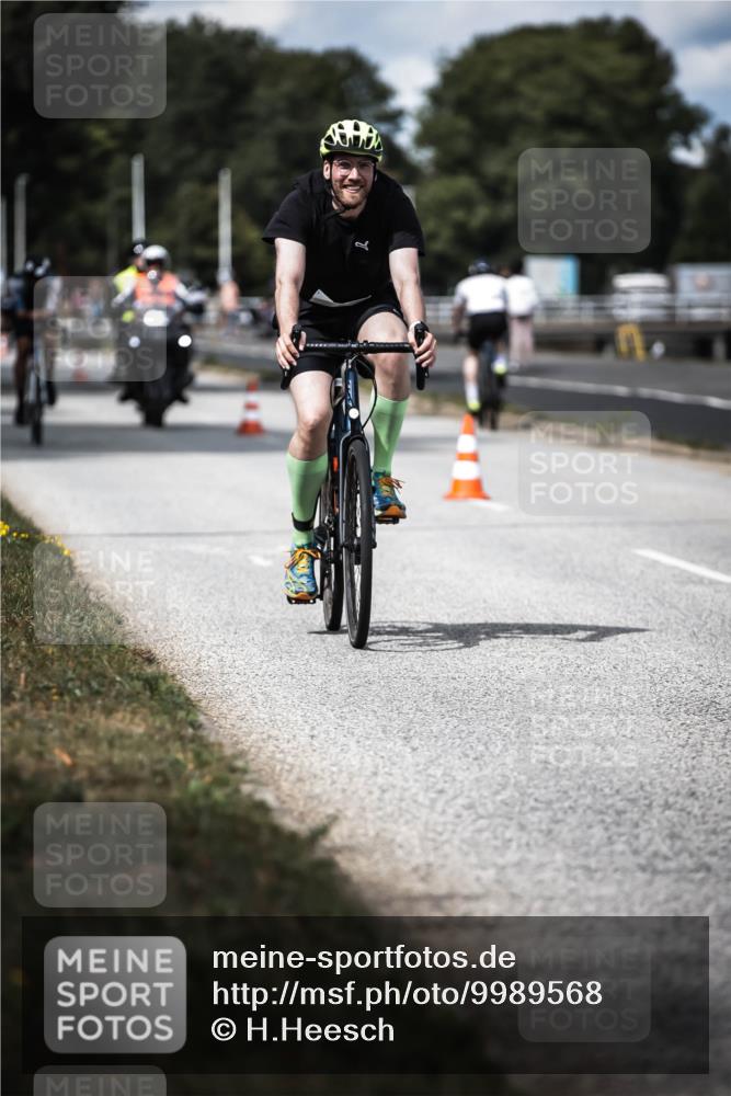 16.08.2026 - KN Förde Triathlon 2026 H.Heesch http://msf.ph/oto/9989568 16.08.2026 13:21:42 Radfahren 595, 704, 705, 730, 736 meine-sportfotos.de
