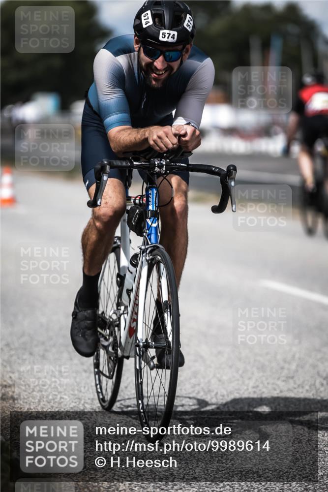 16.08.2026 - KN Förde Triathlon 2026 H.Heesch http://msf.ph/oto/9989614 16.08.2026 13:21:45 Radfahren 595, 704, 705, 730 meine-sportfotos.de