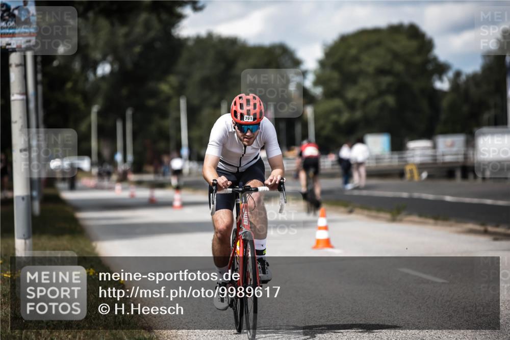 16.08.2026 - KN Förde Triathlon 2026 H.Heesch http://msf.ph/oto/9989617 16.08.2026 13:21:49 Radfahren 555 meine-sportfotos.de