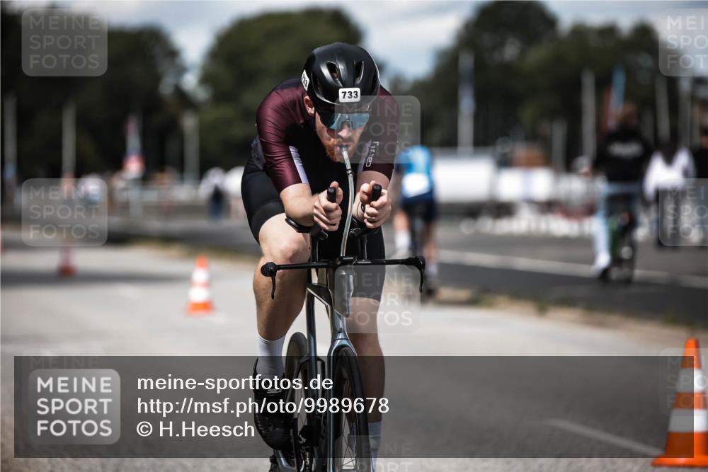 16.08.2026 - KN Förde Triathlon 2026 H.Heesch http://msf.ph/oto/9989678 16.08.2026 13:22:15 Radfahren  meine-sportfotos.de