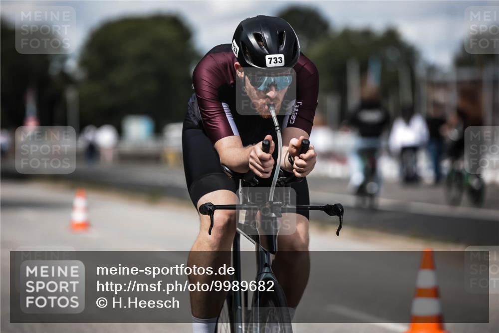 16.08.2026 - KN Förde Triathlon 2026 H.Heesch http://msf.ph/oto/9989682 16.08.2026 13:22:15 Radfahren  meine-sportfotos.de