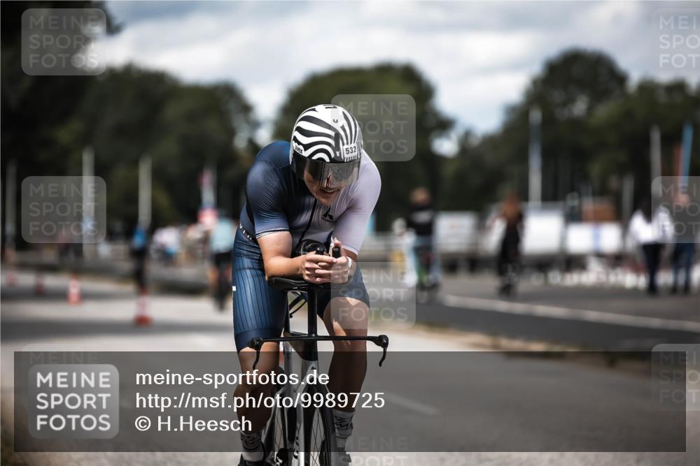 16.08.2026 - KN Förde Triathlon 2026 H.Heesch http://msf.ph/oto/9989725 16.08.2026 13:22:22 Radfahren 548, 599 meine-sportfotos.de