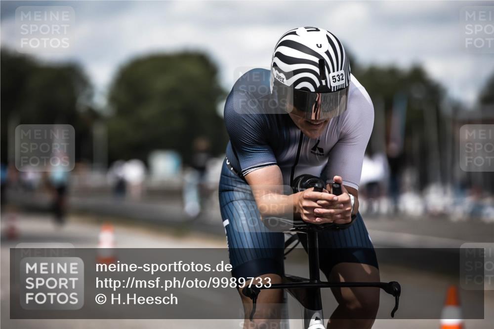 16.08.2026 - KN Förde Triathlon 2026 H.Heesch http://msf.ph/oto/9989733 16.08.2026 13:22:22 Radfahren 548, 599 meine-sportfotos.de