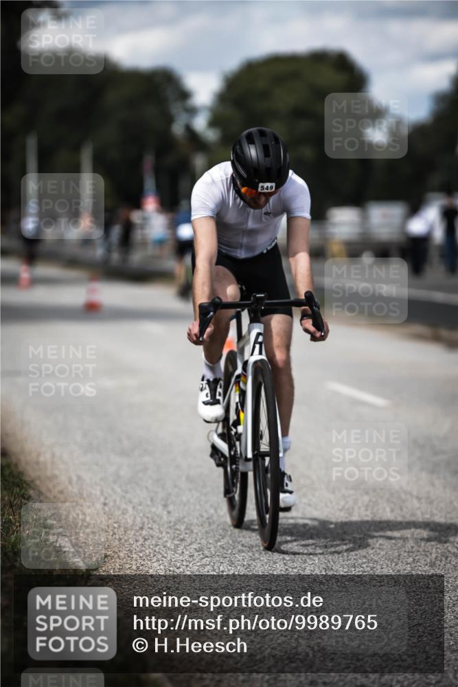 16.08.2026 - KN Förde Triathlon 2026 H.Heesch http://msf.ph/oto/9989765 16.08.2026 13:22:37 Radfahren 601, 721, 737 meine-sportfotos.de