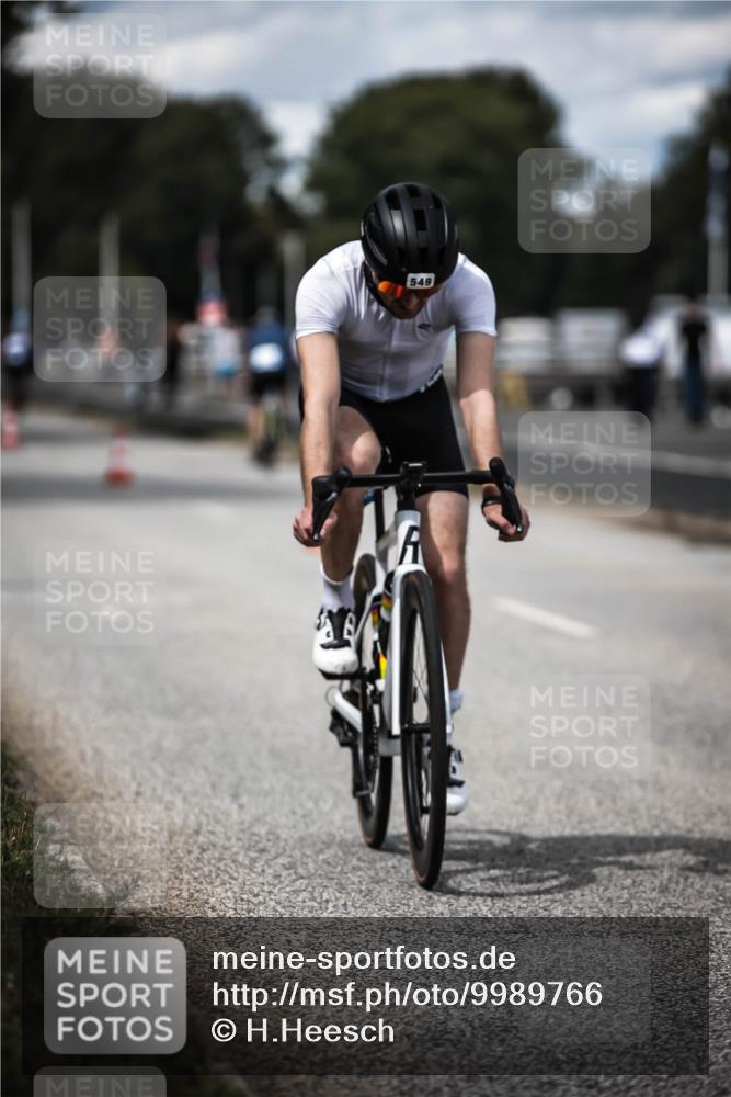 16.08.2026 - KN Förde Triathlon 2026 H.Heesch http://msf.ph/oto/9989766 16.08.2026 13:22:37 Radfahren 601, 721, 737 meine-sportfotos.de