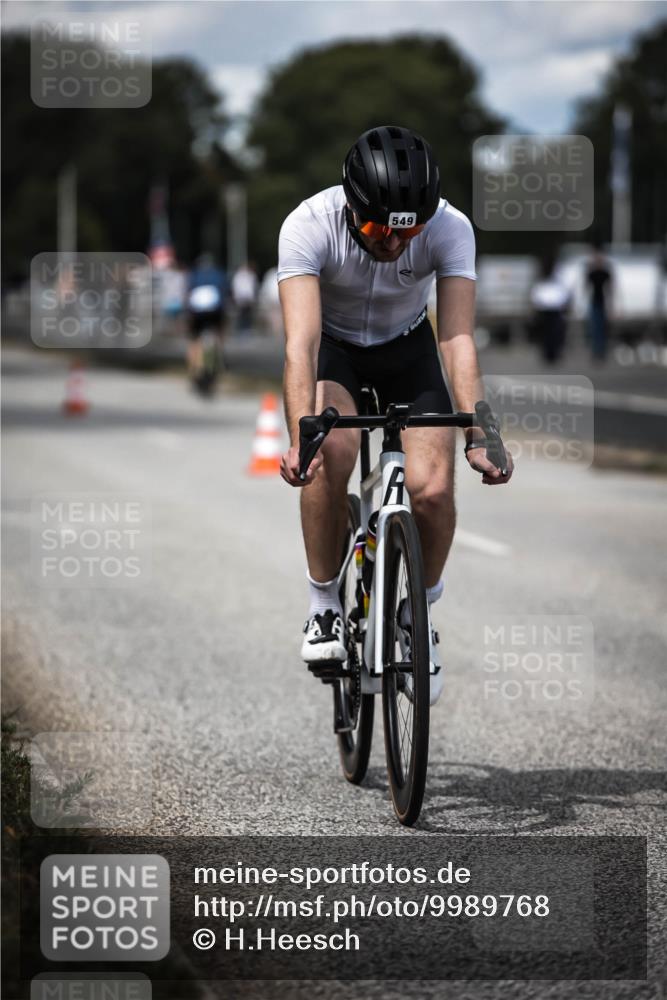 16.08.2026 - KN Förde Triathlon 2026 H.Heesch http://msf.ph/oto/9989768 16.08.2026 13:22:37 Radfahren 601, 721, 737 meine-sportfotos.de