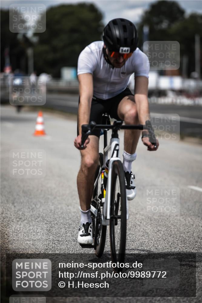 16.08.2026 - KN Förde Triathlon 2026 H.Heesch http://msf.ph/oto/9989772 16.08.2026 13:22:38 Radfahren 601, 721, 737 meine-sportfotos.de